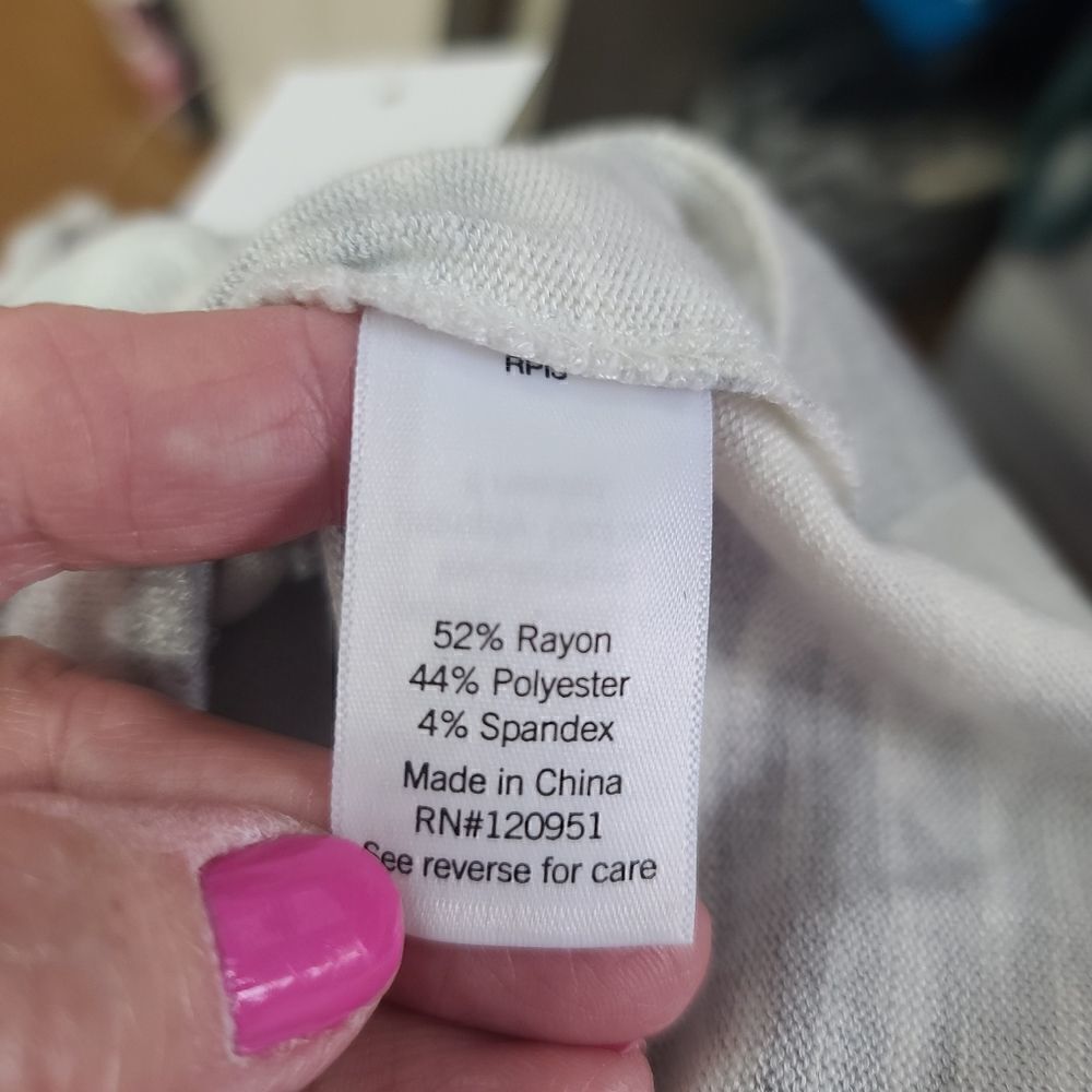 SO Soft & Cozy Hoodie Small NWT - Picture 7 of 11